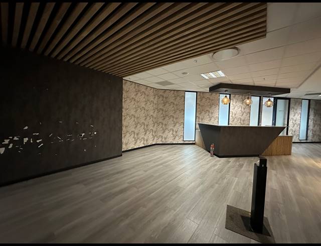 1,039M² OFFICE TO LET IN SANDTON CENTRAL